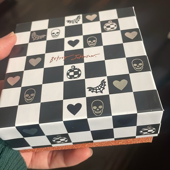 BETSY JOHNSON Boo Ghost Earrings NIB NEW - Picture 7 of 9